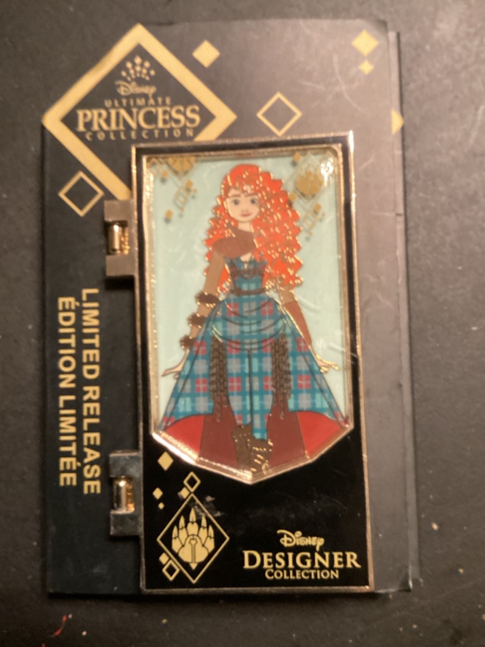 Disney Pins Surprise bag Ultimate Princess comes with 2 pins a value of $60 - Picture 3 of 7